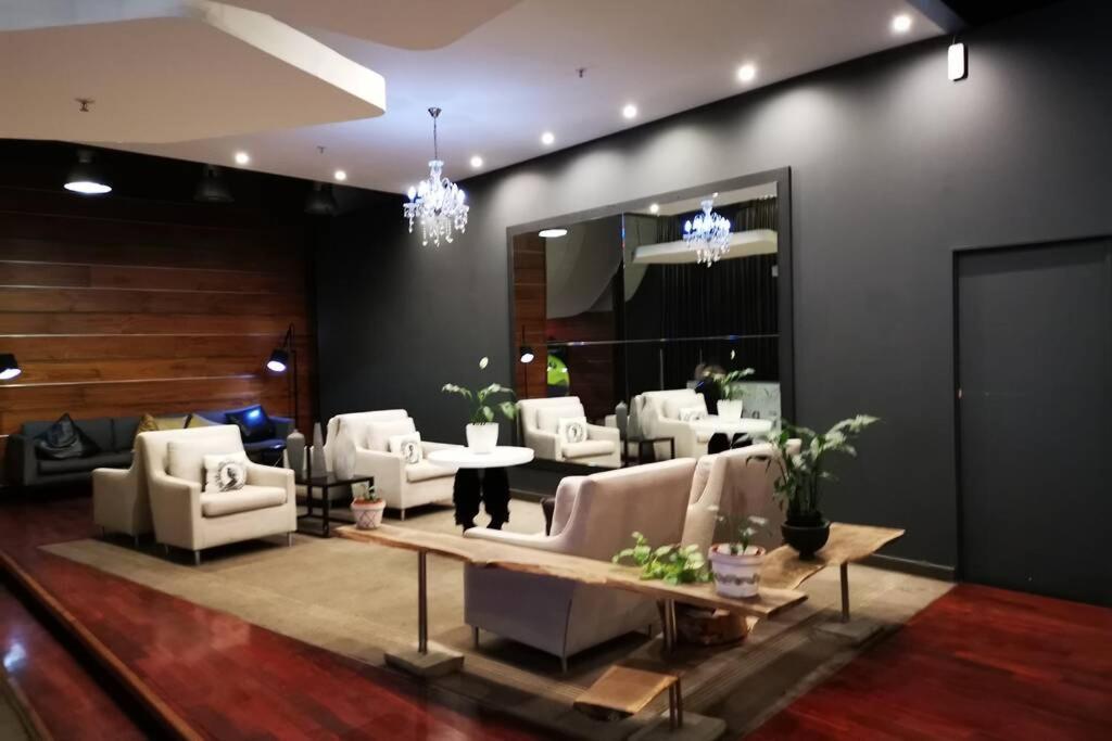 1507-Amazing Views & Unique Joburg Cbd Luxury Apartment Johannesburg Exterior photo